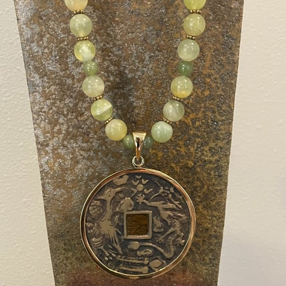 VINTAGE ASIAN JADE COIN Necklace - Picture 3 of 8